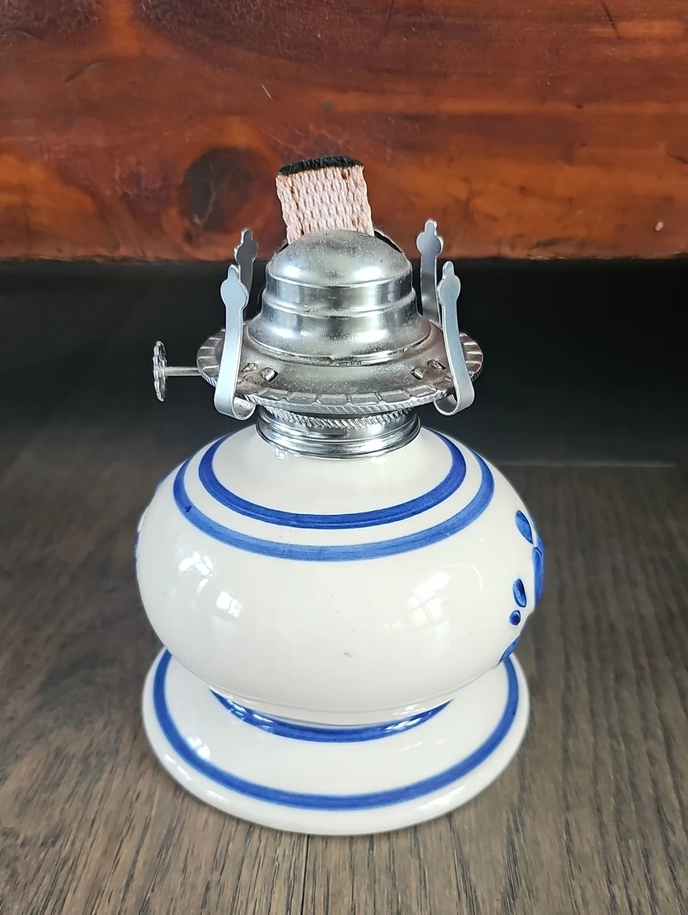 VNTG Farmhouse Blue White Ceramic Hurricane Oil Lamp Glass Chimney Cottage Decor